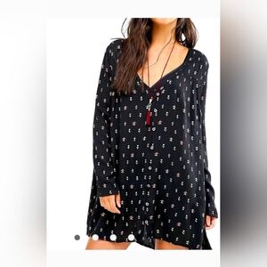 Billabong Black Long Sleeve V-Neck Sweater Dress